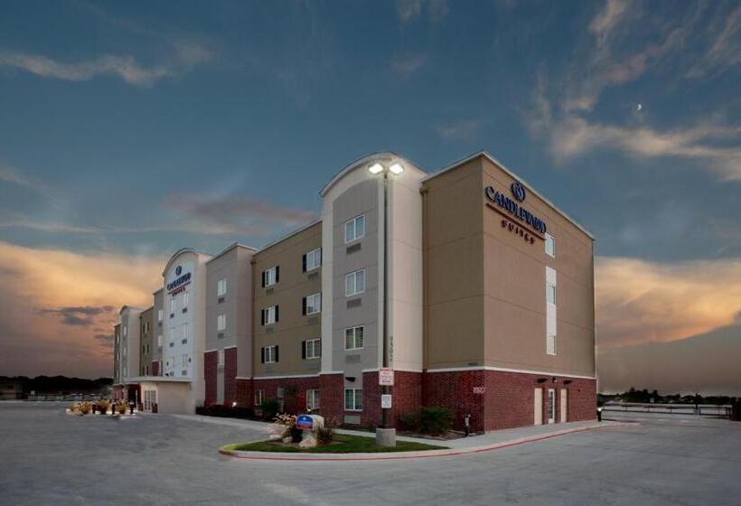 Candlewood Suites San Antonio Nw Near Seaworld