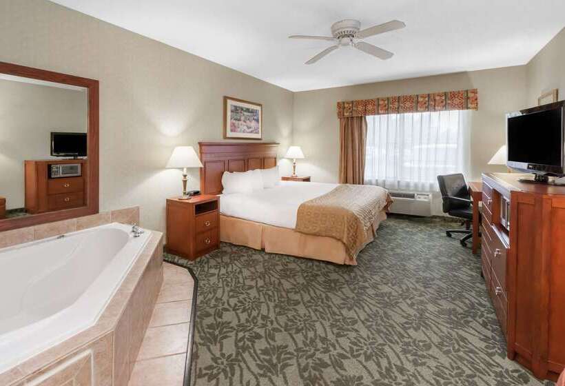 هتل Baymont By Wyndham Grand Rapids N/walker