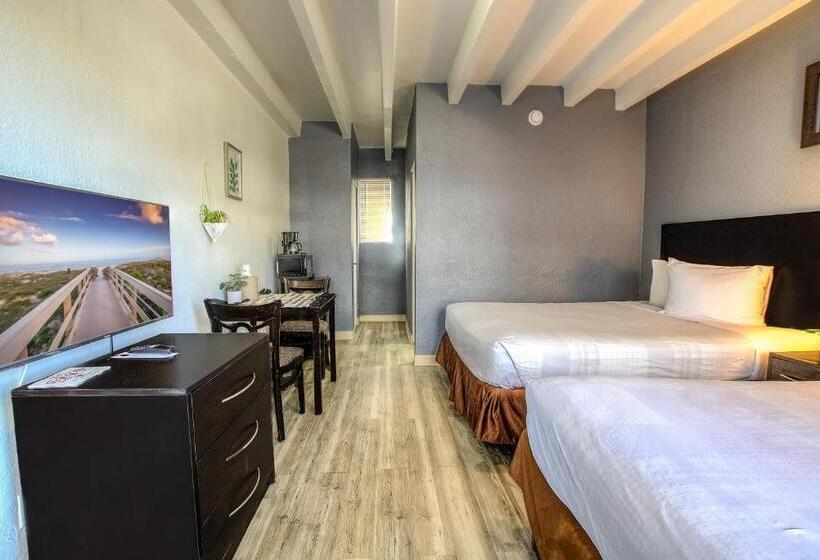 בית מלון כפרי Beach House Inn