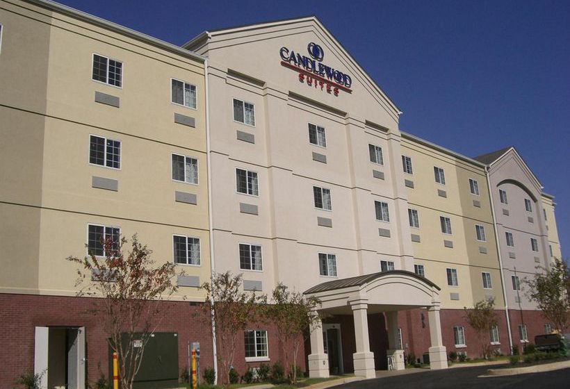 Hotel First Inn Suites