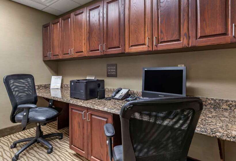 هتل Comfort Suites Near Texas A&m   Corpus Christi