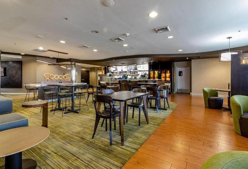 هتل Courtyard Brunswick