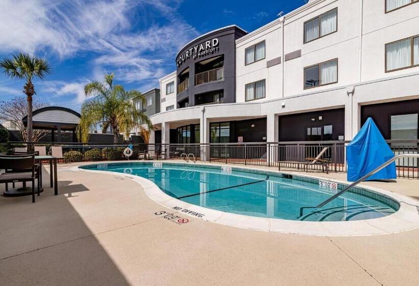 هتل Courtyard Brunswick