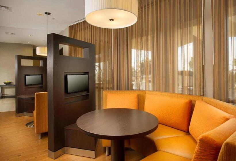 هتل Courtyard By Marriott San Antonio Seaworld®/lackland