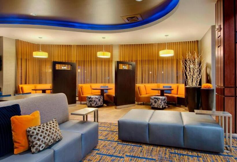 هتل Courtyard By Marriott Madison East