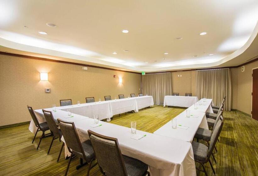 هتل Courtyard By Marriott Merced