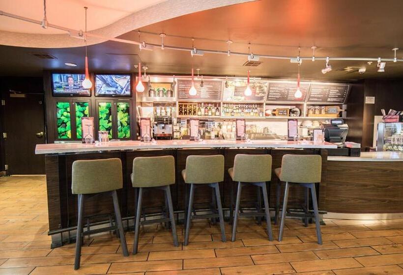 هتل Courtyard By Marriott Merced