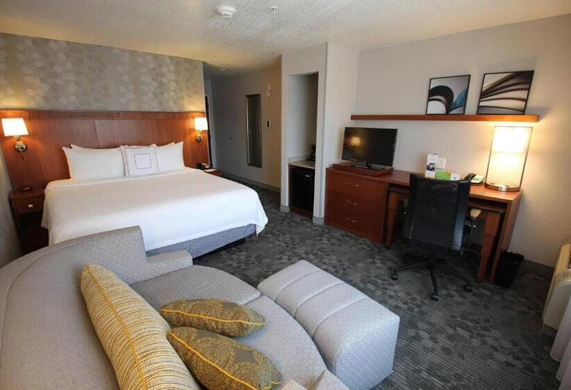 هتل Courtyard By Marriott Merced