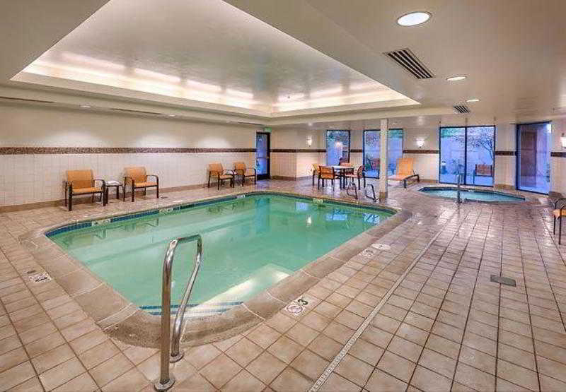 هتل Courtyard By Marriott Reno