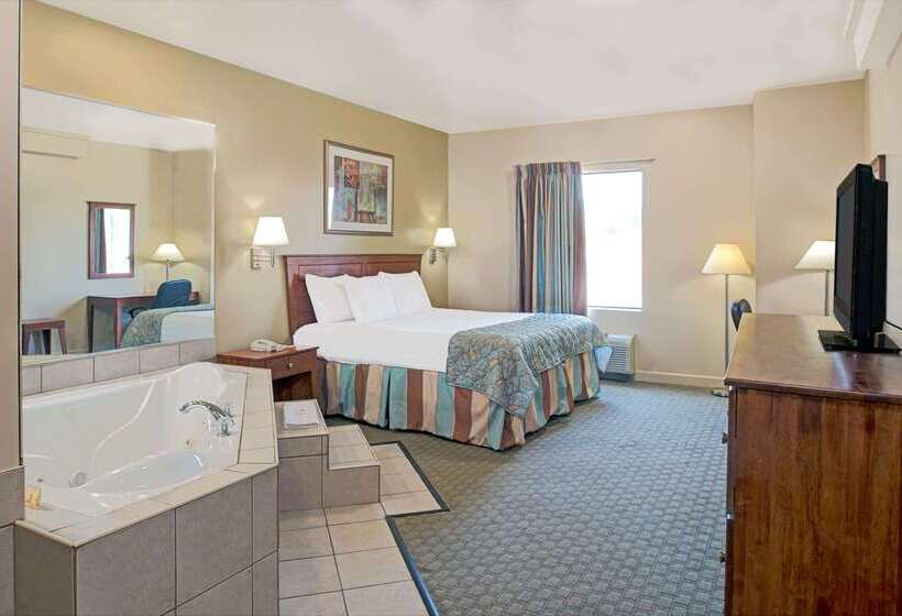 هتل Days Inn By Wyndham Downtown St. Louis