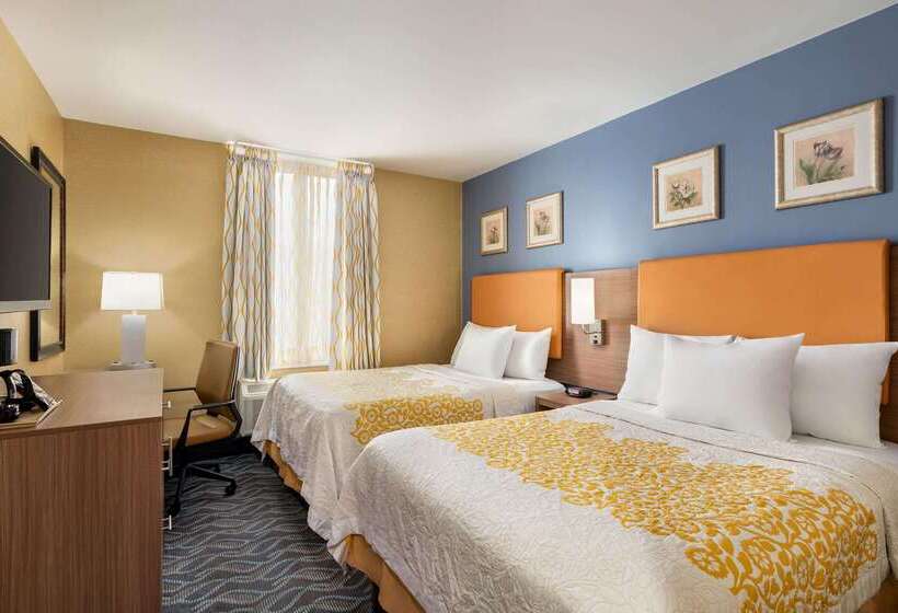 هتل Days Inn By Wyndham Long Island City