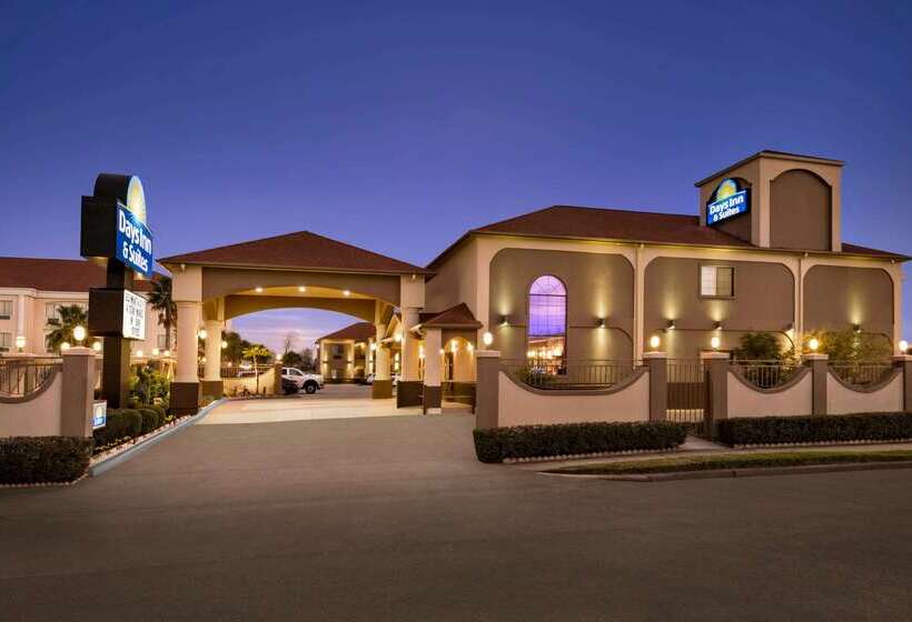 Fotos del hotel Days Inn & Suites By Wyndham Houston Hobby Airport:  32