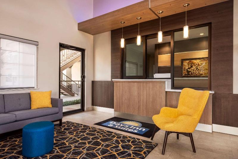 Fotos del hotel Days Inn & Suites By Wyndham Houston Hobby Airport:  6
