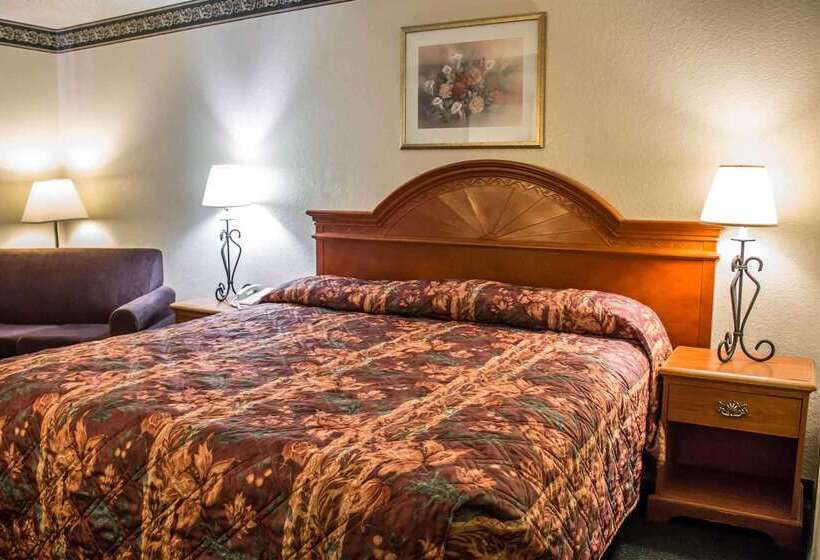 هتل Econo Lodge Akron Copley Northwest