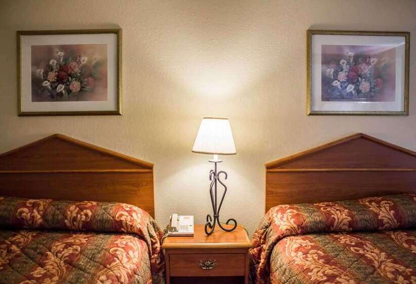 هتل Econo Lodge Akron Copley Northwest