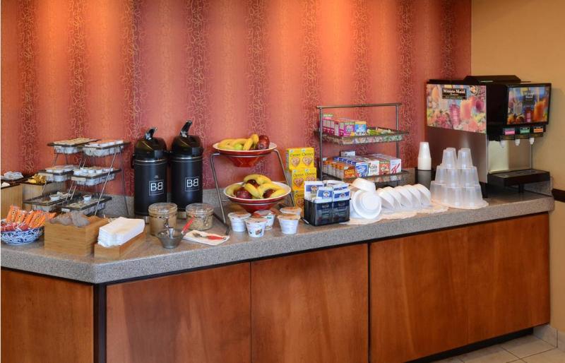 هتل Fairfield Inn Greensboro Airport