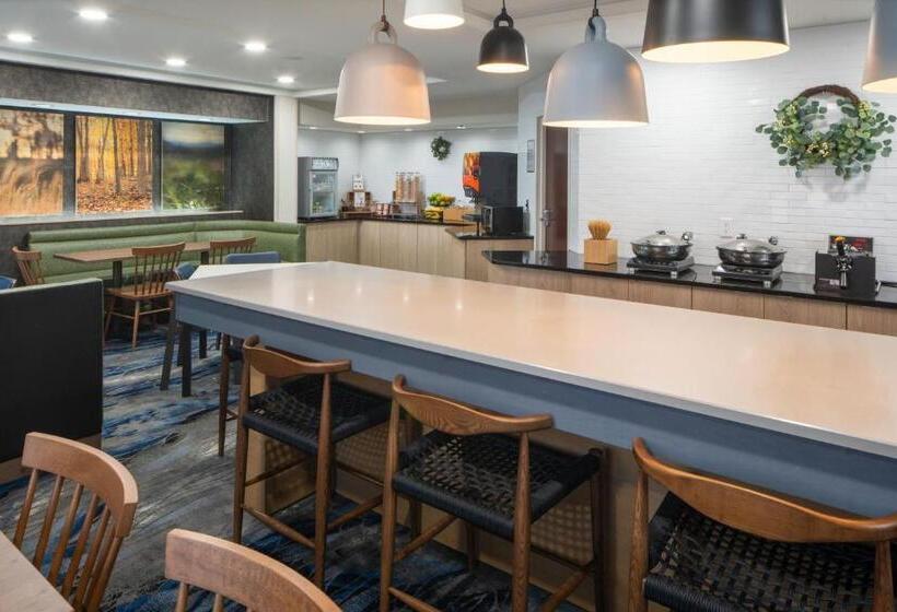 Отель Fairfield Inn And Suites Memphis Germantown