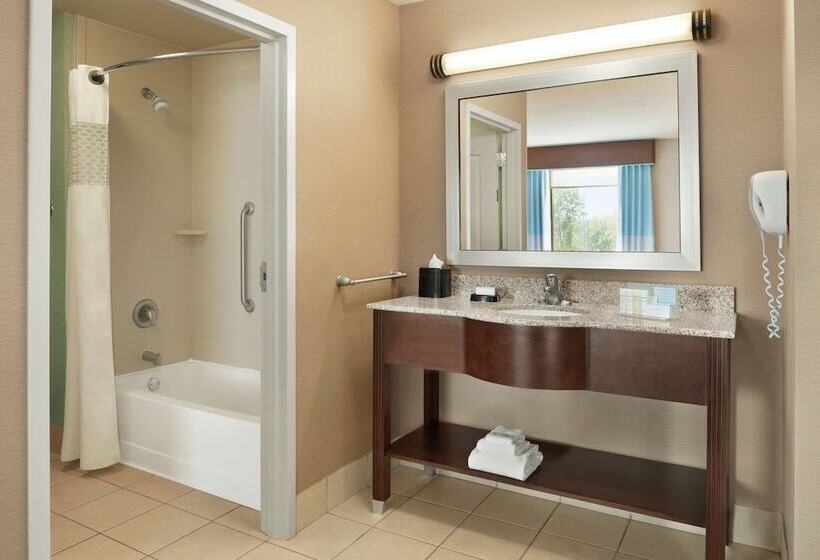فندق Hampton Inn & Suites Grafton