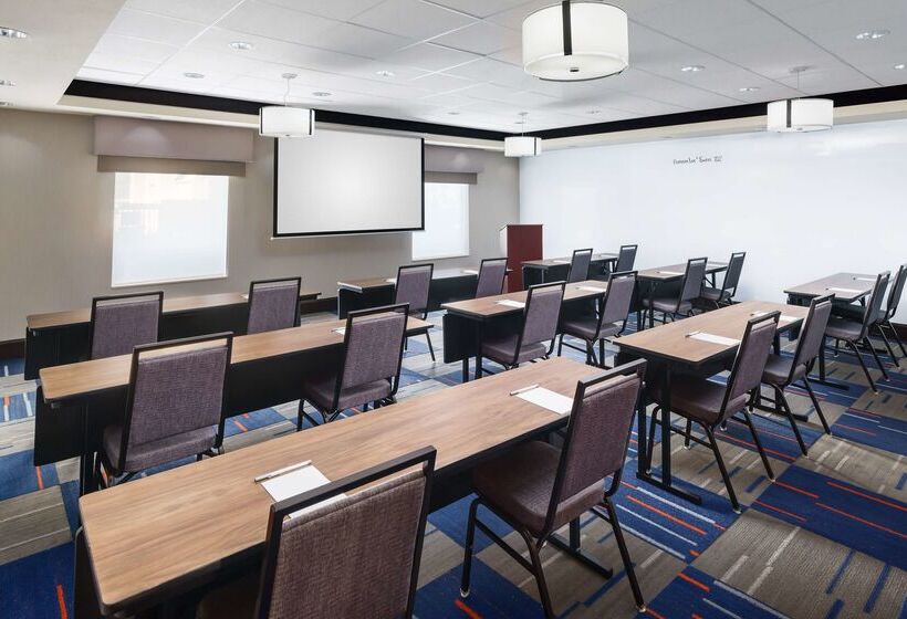 هتل Hampton Inn & Suites West Sacramento