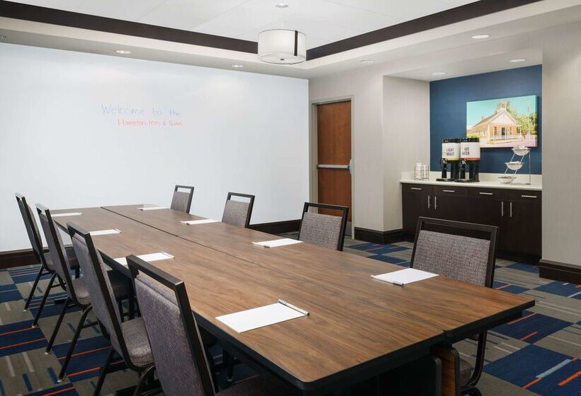 هتل Hampton Inn & Suites West Sacramento