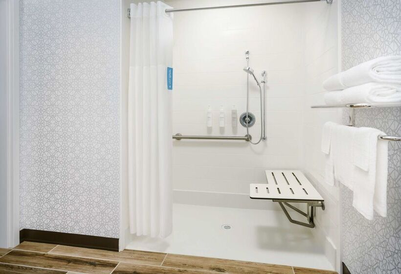 هتل Hampton Inn & Suites West Sacramento