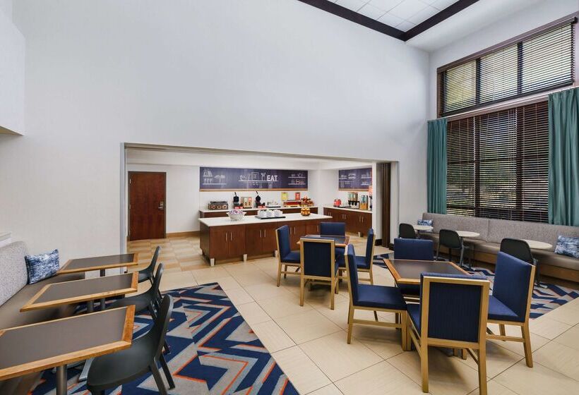 هتل Hampton Inn & Suites West Sacramento
