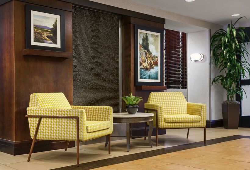 هتل Hampton Inn & Suites West Sacramento