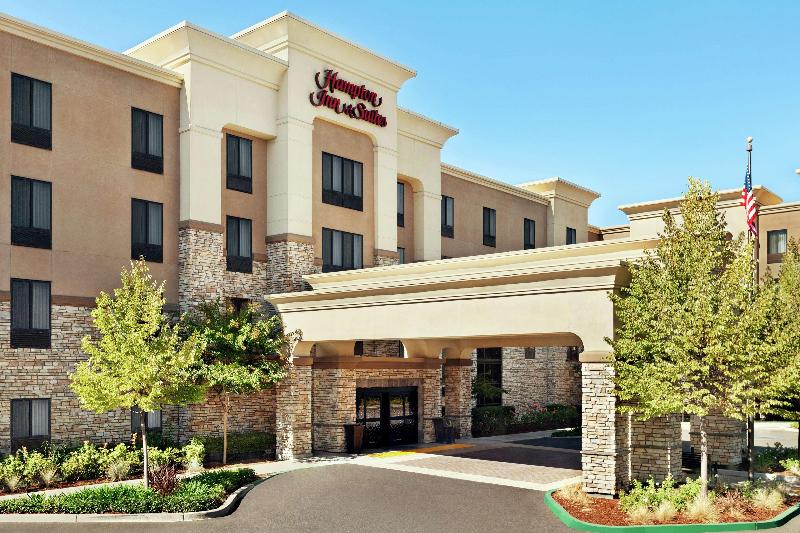هتل Hampton Inn & Suites West Sacramento
