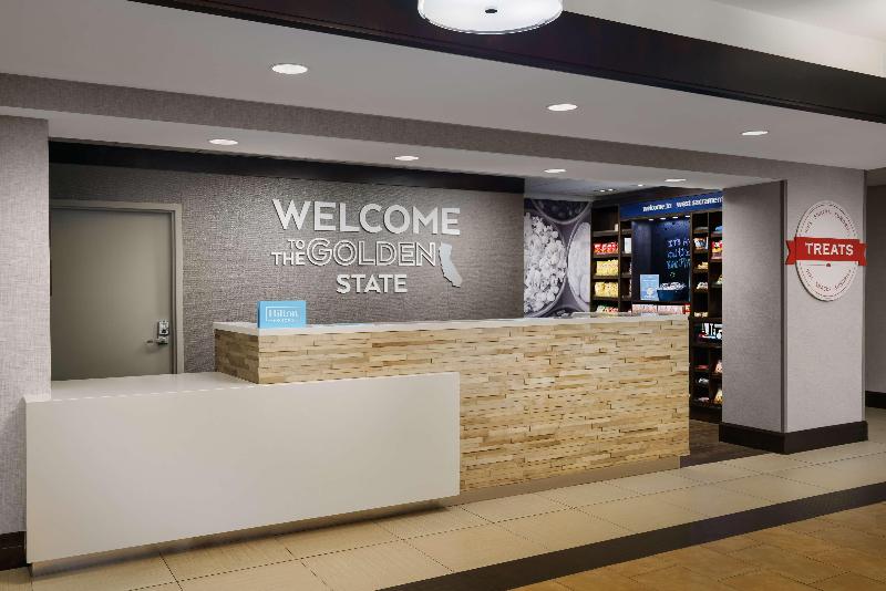 هتل Hampton Inn & Suites West Sacramento