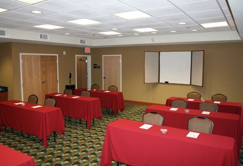 هتل Hampton Inn Las Vegas North Speedway