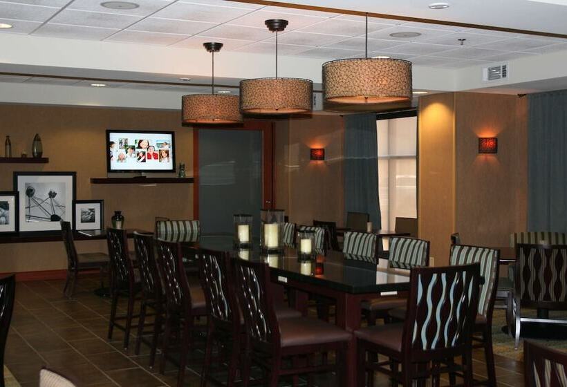 هتل Hampton Inn Las Vegas North Speedway