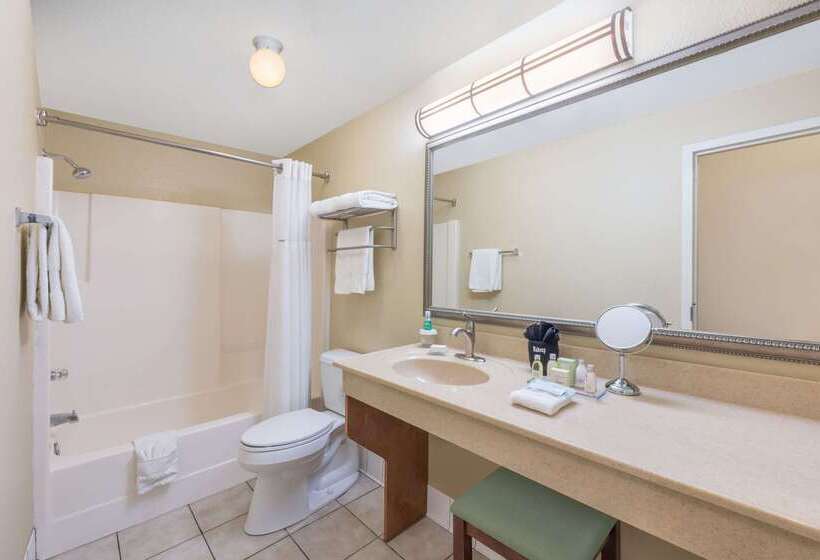 هتل Hawthorn Extended Stay By Wyndham Rome