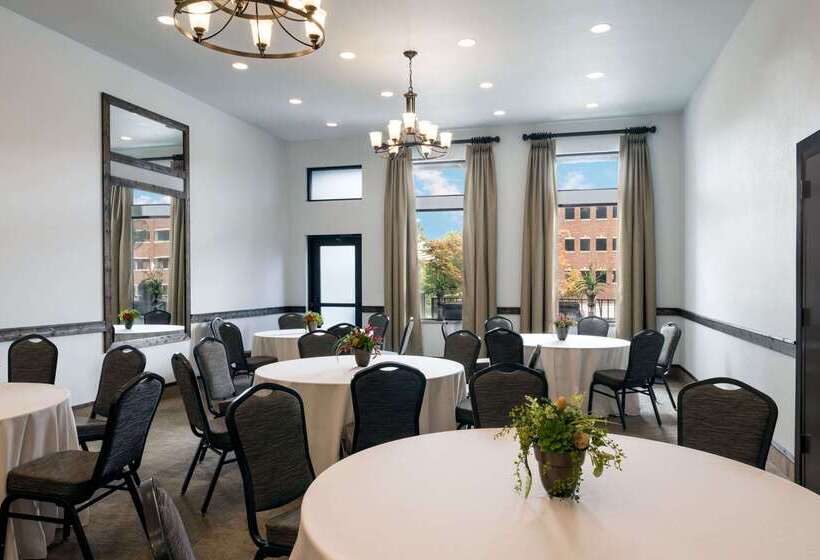 هتل Hawthorn Extended Stay By Wyndham Rome