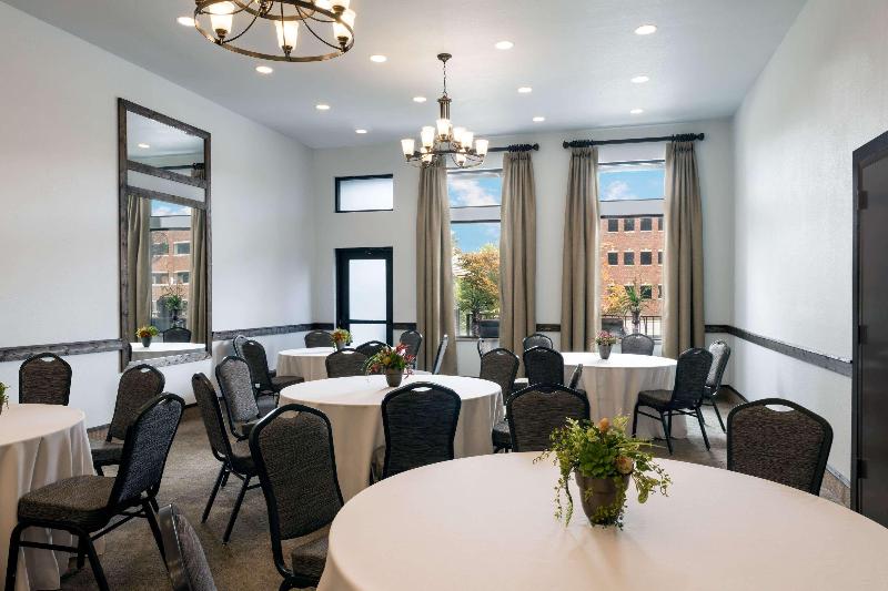 هتل Hawthorn Extended Stay By Wyndham Rome