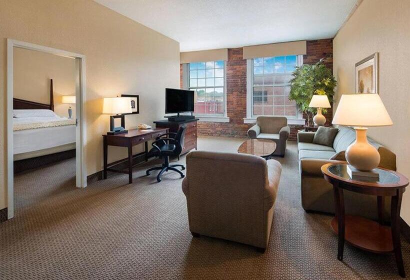 هتل Hawthorn Extended Stay By Wyndham Rome