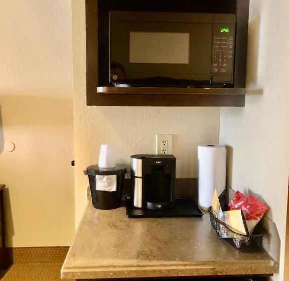 هتل Hawthorn Extended Stay By Wyndham Rome