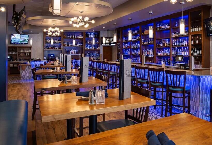 בית מלון כפרי Hilton Garden Inn Clifton Park