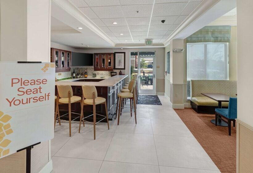בית מלון כפרי Hilton Garden Inn Oklahoma City North Quail Springs