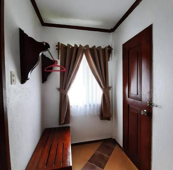 هتل Hof Gorei Beach Resort Davao