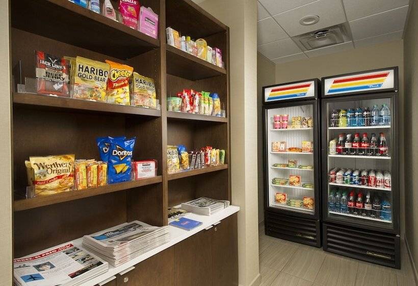 هتل Holiday Inn El Paso Airport, An Ihg