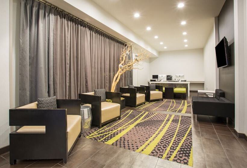 هتل Holiday Inn Express & Suites Amarillo West, An Ihg
