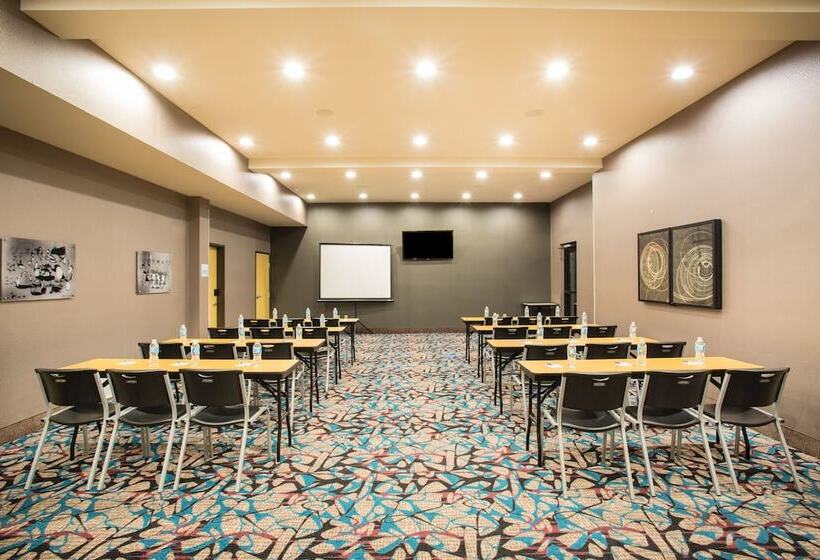 هتل Holiday Inn Express & Suites Amarillo West, An Ihg