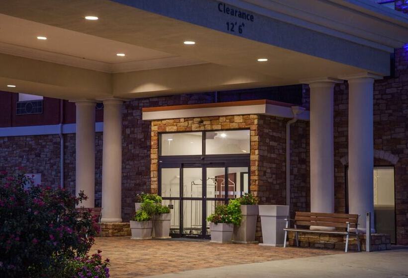 호텔 Holiday Inn Express & Suites Texarkana, An Ihg
