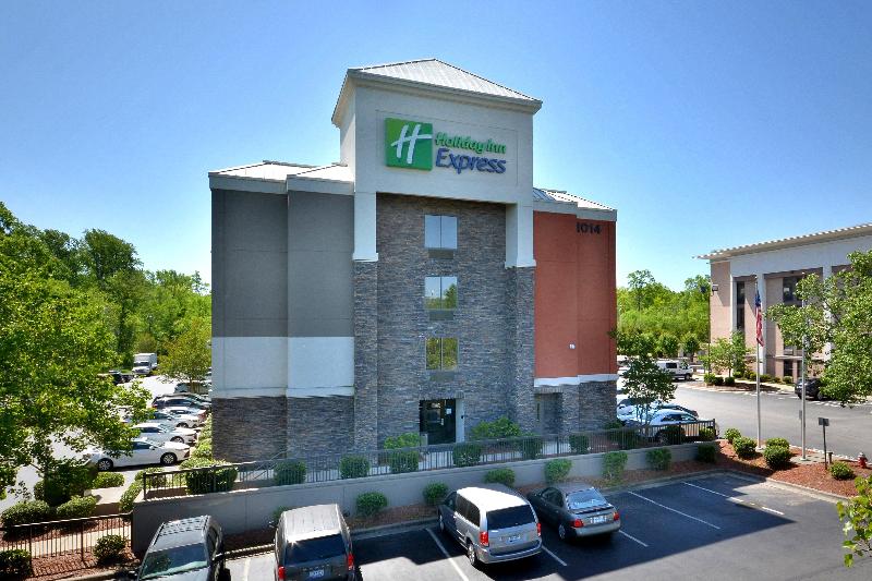 هتل Holiday Inn Express Raleigh Durham Airport, An Ihg