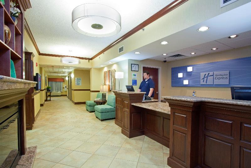 هتل Holiday Inn Express Raleigh Durham Airport, An Ihg