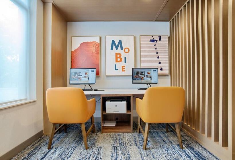 هتل Holiday Inn Express & Suites   Mobile   I 65, An Ihg