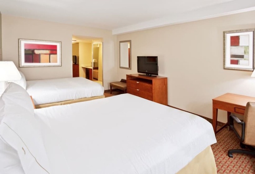 هتل Holiday Inn Express & Suites Niagara Falls, An Ihg