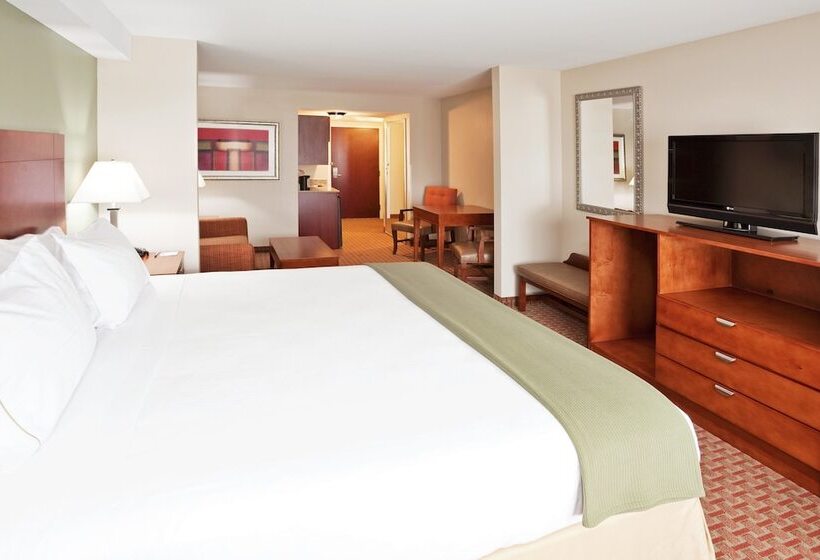 هتل Holiday Inn Express & Suites Niagara Falls, An Ihg