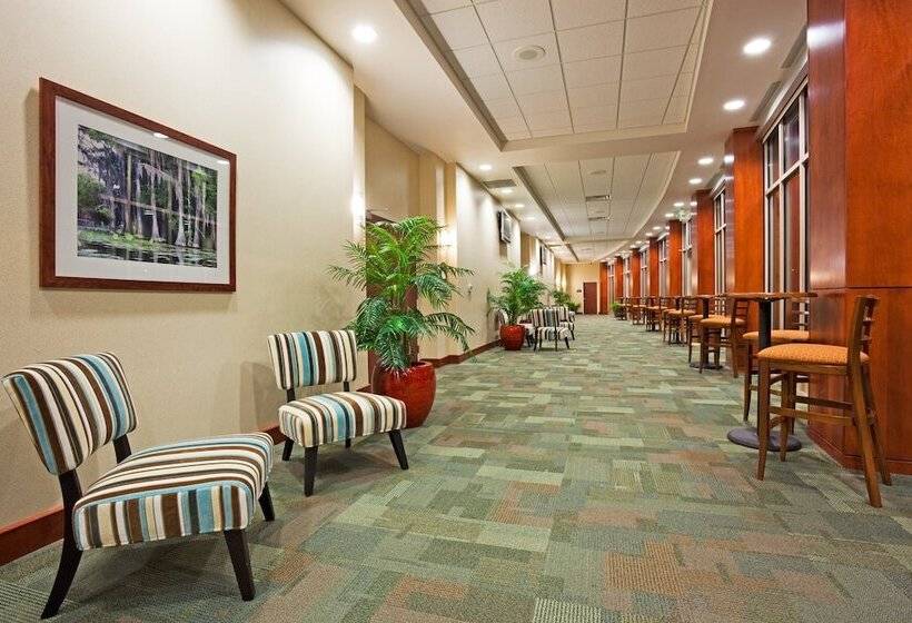 هتل Holiday Inn Madison At The American Center, An Ihg