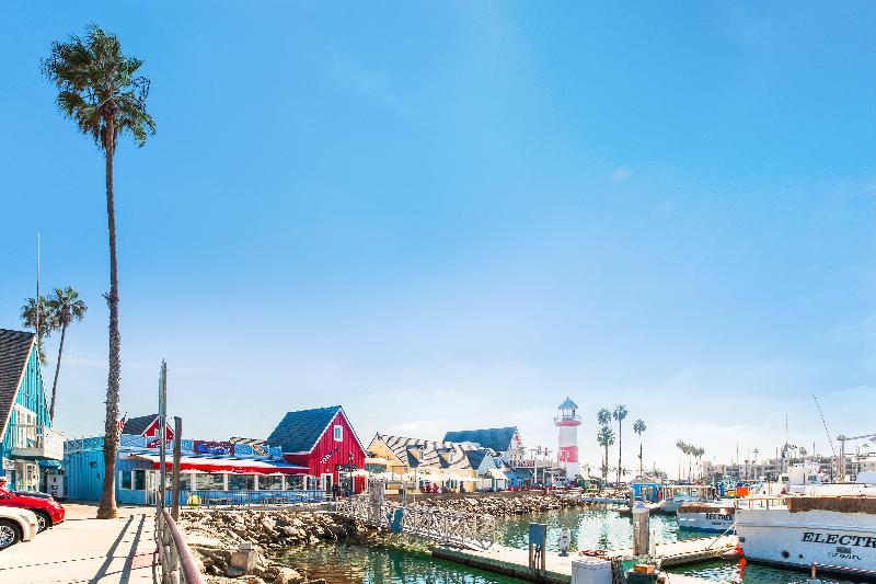 هتل Holiday Inn Oceanside Marina Camp Pendleton, An Ihg
